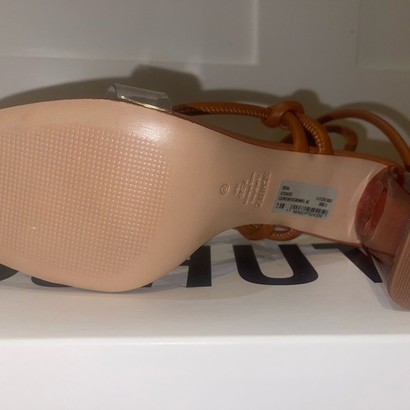 Schutz heeled sandal size 7 1/2 color caramel. 3 1/2” heel. Never worn in box - Picture 3 of 5